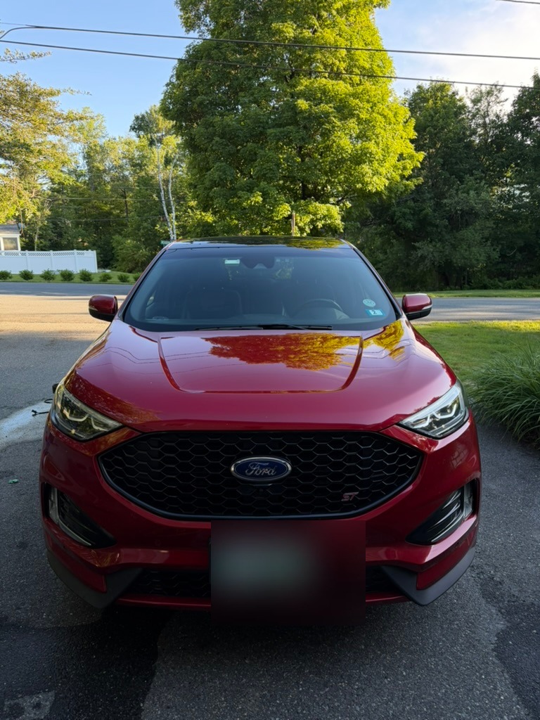 Red Ford Edge ST exterior detail
