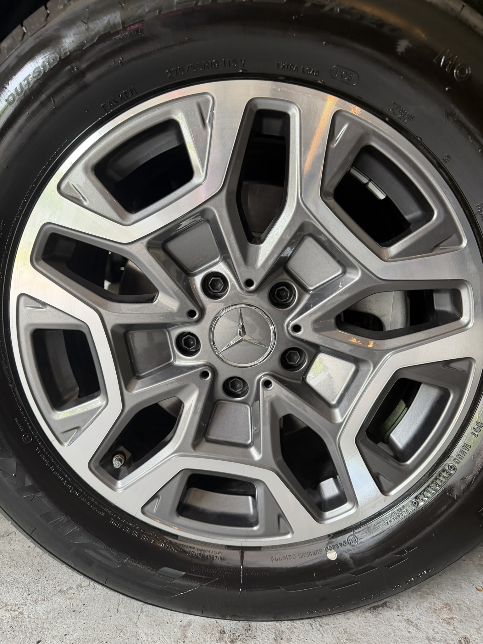 Mercedes G-Wagon wheel detail close-up