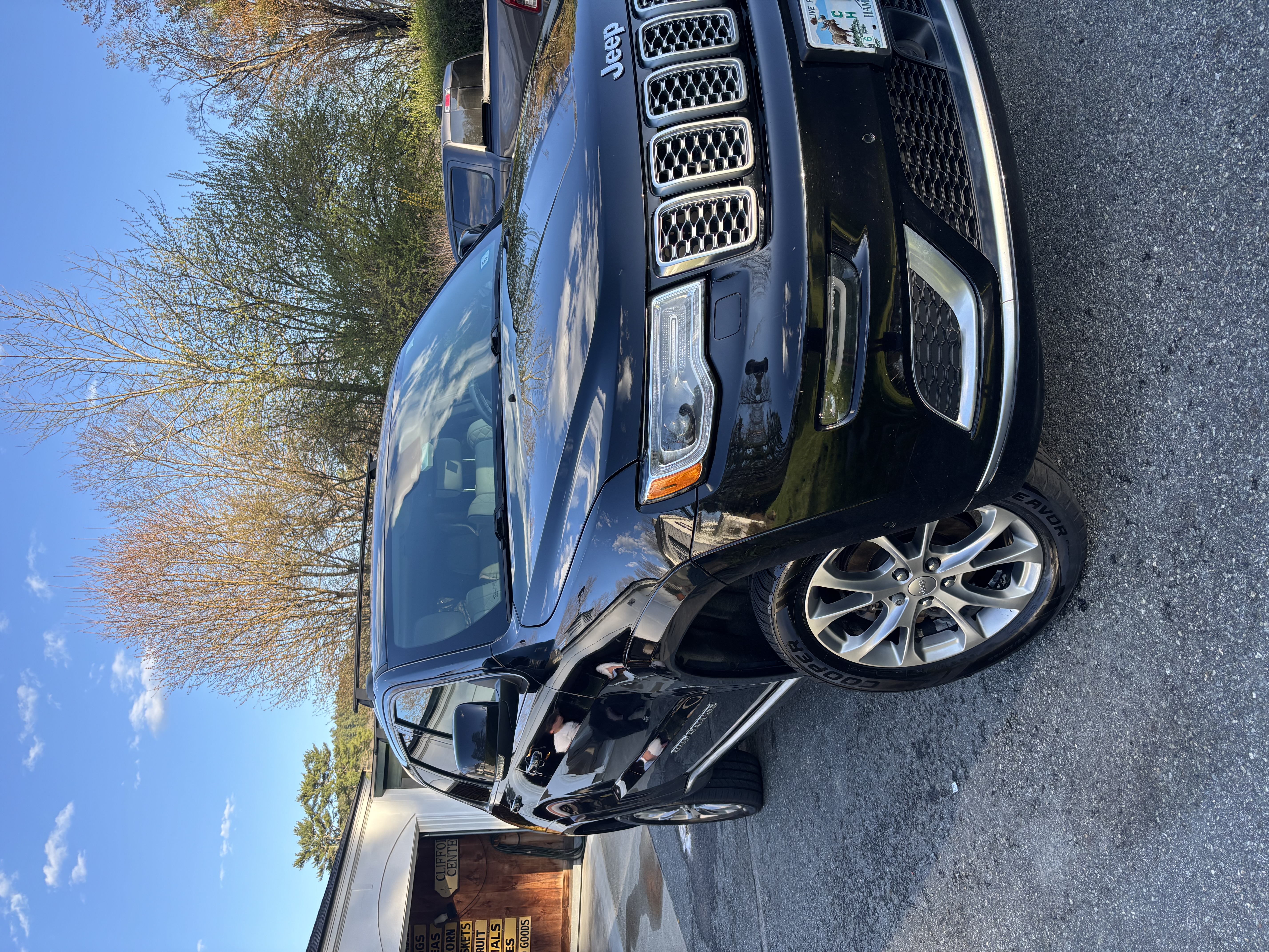 Black Jeep exterior detail